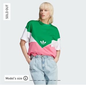 Brand new - Adidas Women’s Adicolor Tee, S/M